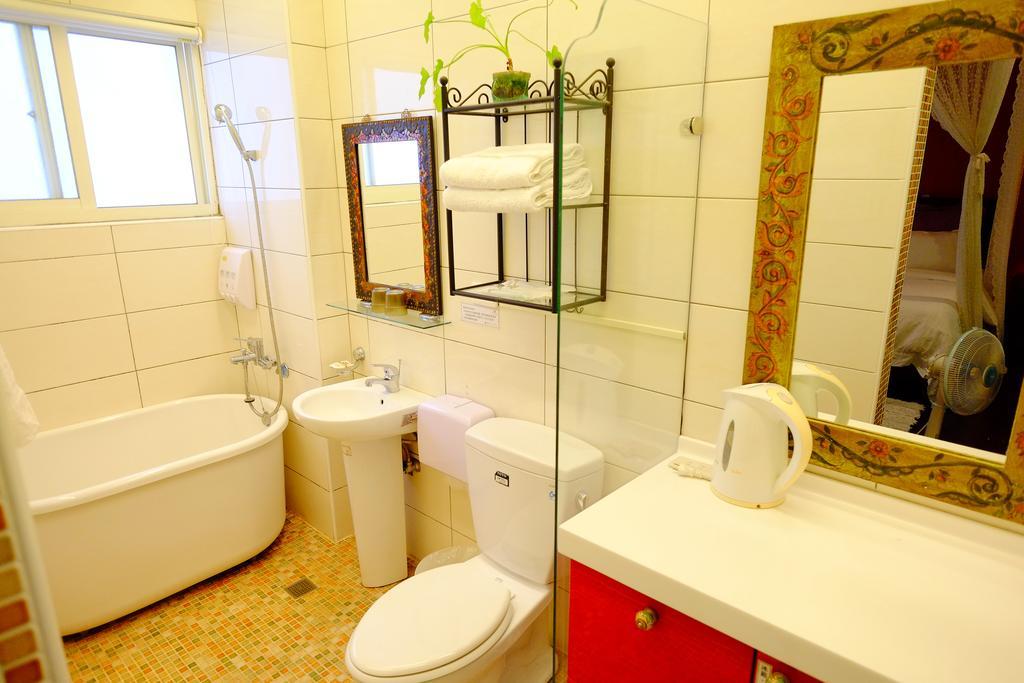 Moon House B&B Хуалянь Экстерьер фото